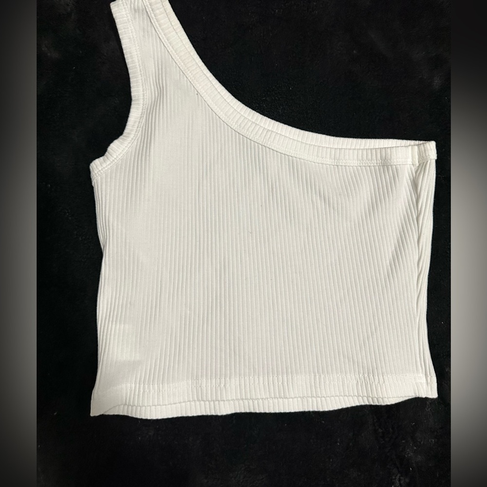 shein white one shoulder crop top